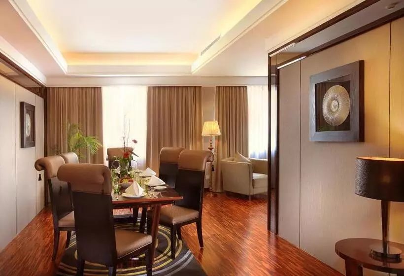 プレジデントスイートルーム, Swiss Belhotel Harbour Bay