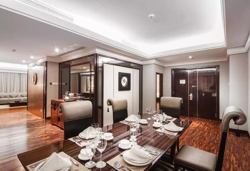 プレジデントスイートルーム, Swiss Belhotel Harbour Bay