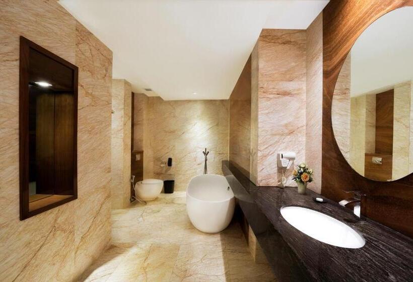 Президентский Люкс, Swiss Belhotel Harbour Bay