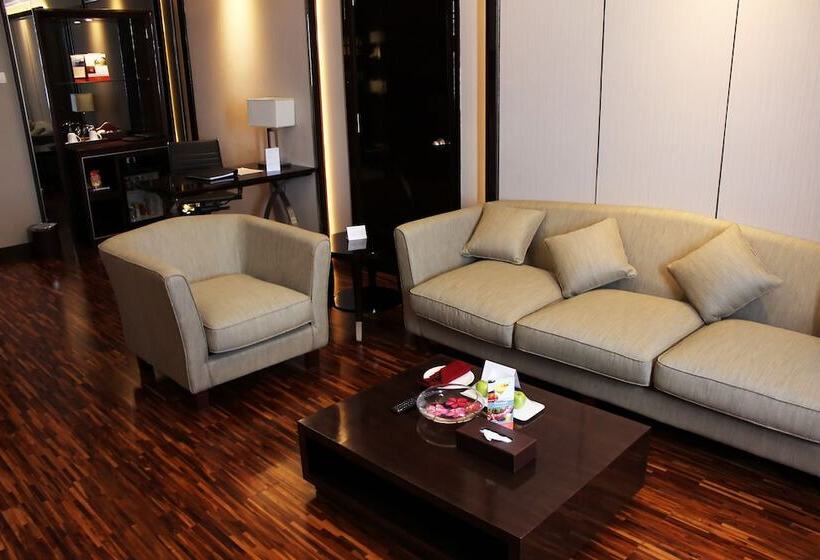 جناح جونيور, Swiss Belhotel Harbour Bay