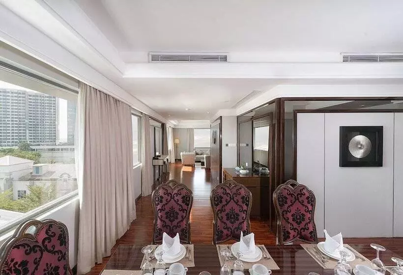 プレジデントスイートルーム, Swiss Belhotel Harbour Bay