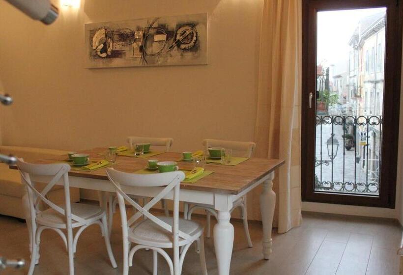 Standard room with outdoor bath, B&b Piazza Di L Ara