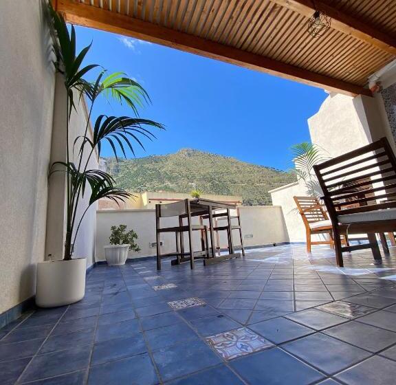 バルコニー付きスタンダードルーム, Atrium