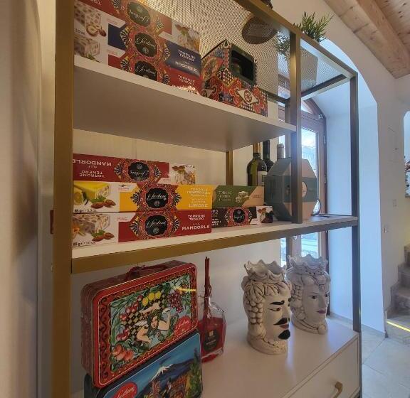 スタンダードルーム, Atrium