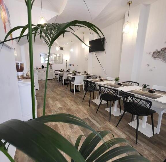 テラス付スタンダードルーム, Atrium