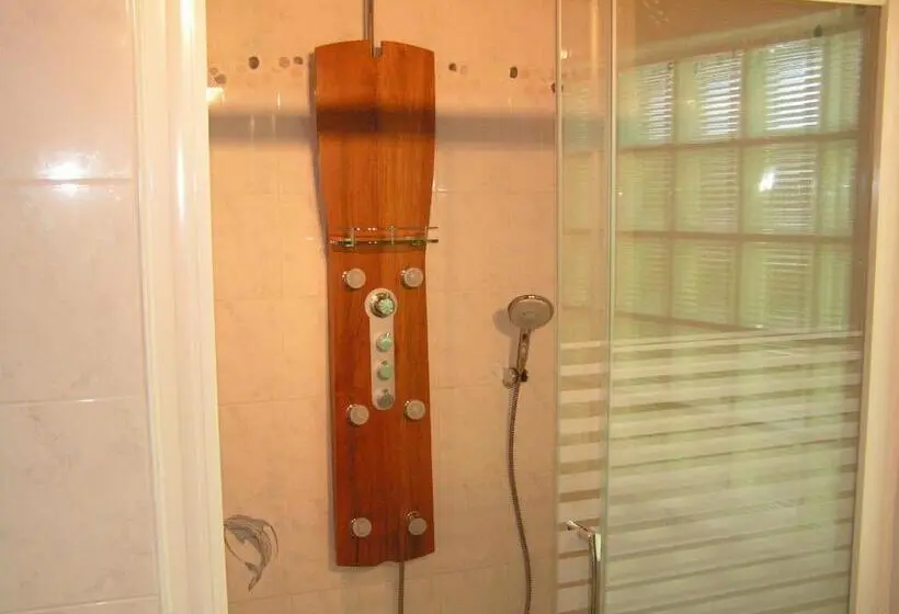 スタンダード4人部屋, Chambres D Hôtes La Forterie