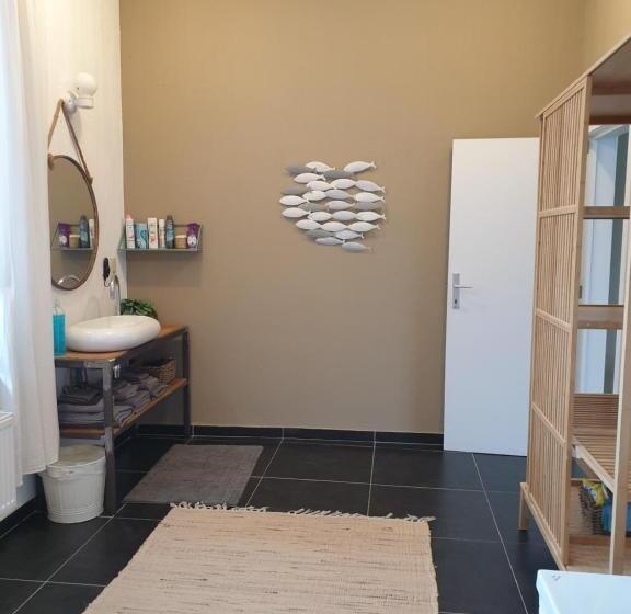 スタンダードトリプルルーム, Escale Chambre D Hôtes Au Coeur Du Vieux Profondeville Entre Namur Et Dinant