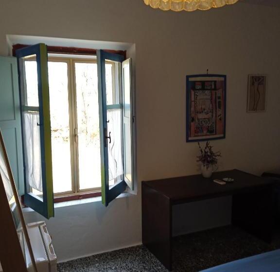 标准间, Lo Stazzo