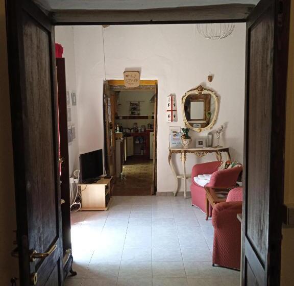 标准间, Lo Stazzo