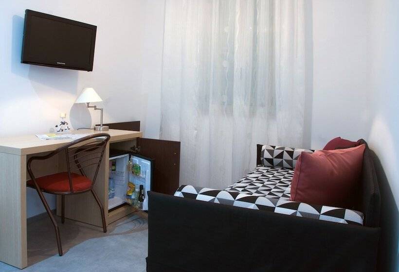 스탠다드 트리플 룸 풀장 전망, Marricriu Camere Avola