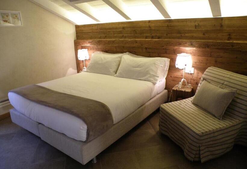 غرفة كومفورت ثلاثية, La Vita In Campagna