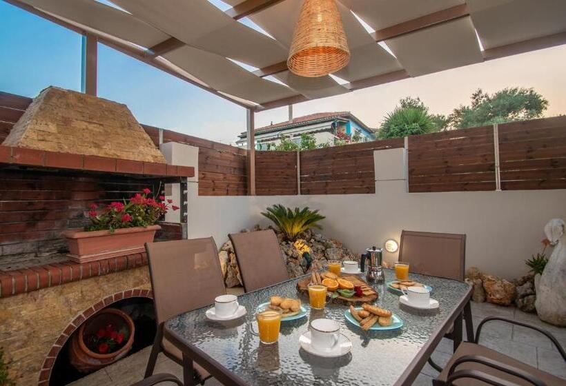 ویلای یک اتاق خوابه با استخر شنا, Kozanos Hotel & Suites