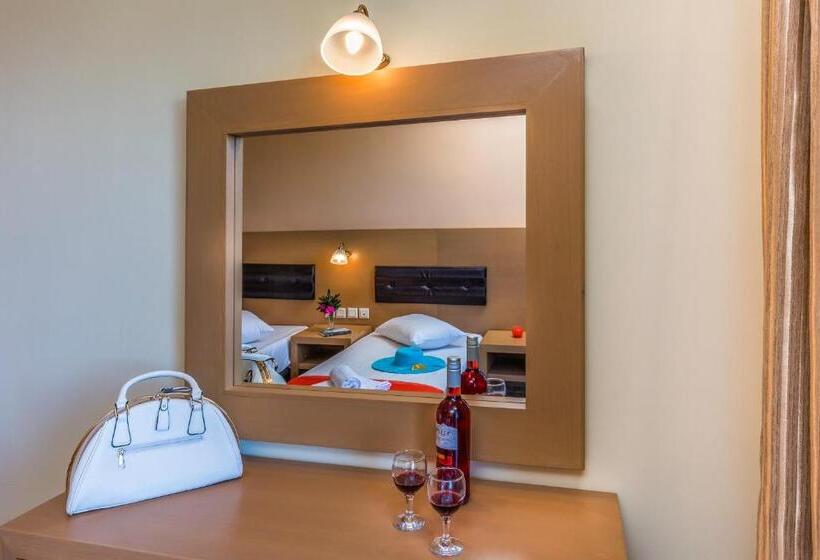 استودیوی استاندارد, Kozanos Hotel & Suites