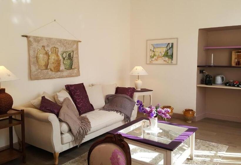 디럭스 스위트 킹 침대, Château Moussoulens