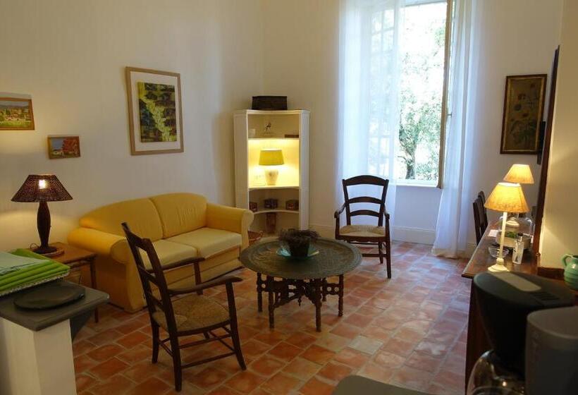 패밀리 스위트, Château Moussoulens