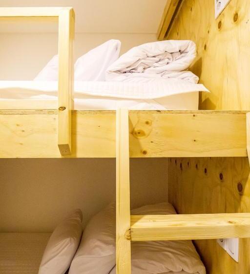 ルームシェアのワンベッド, Seoulite Inn Myeongdong Formerly   Step Inn Myeongdong 2