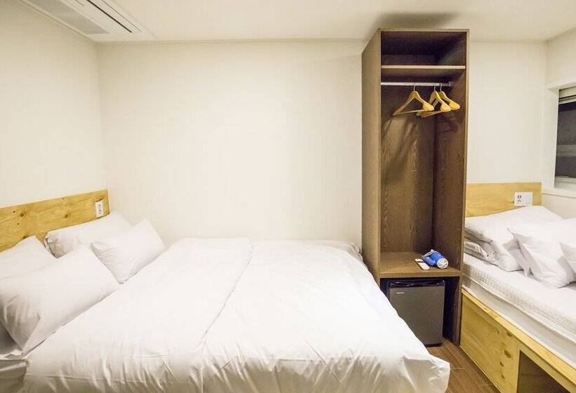 スタンダードトリプルルーム, Seoulite Inn Myeongdong Formerly   Step Inn Myeongdong 2