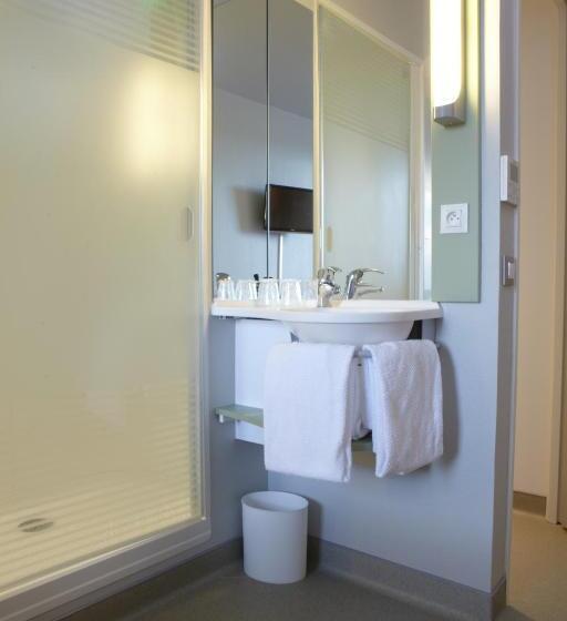 Номер Стандарт Трехместный, Ibis Budget Pontarlier