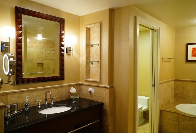 شقة غرفتين مطلة على البحر, Palm Beach Singer Island Resort & Spa Luxury Suites