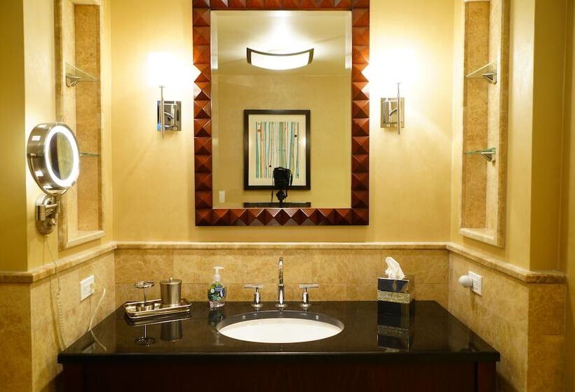 شقة غرفتين مطلة على البحر, Palm Beach Singer Island Resort & Spa Luxury Suites