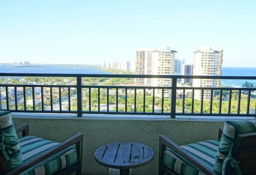 キングサイズベッドのデラックススイート, Palm Beach Singer Island Resort & Spa Luxury Suites