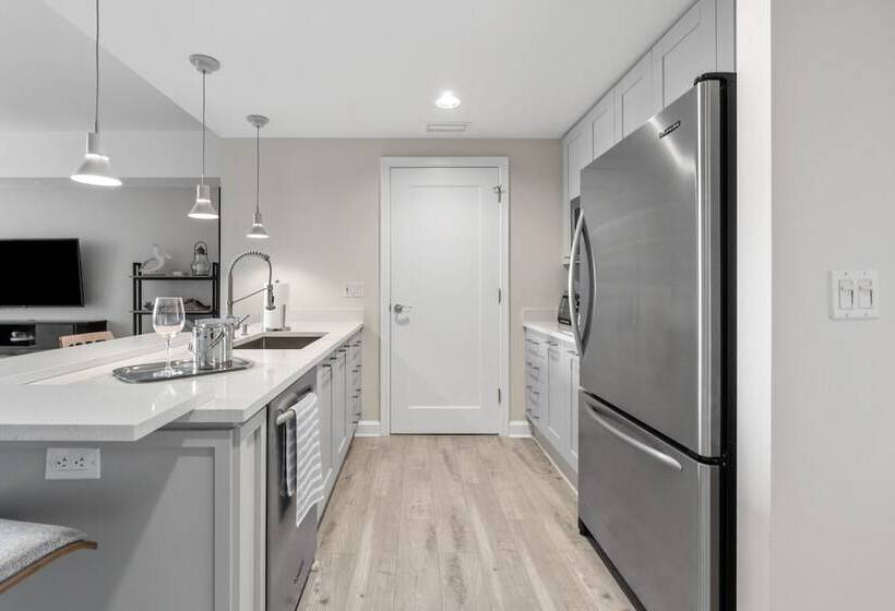 جناح ديلوكس مطل على البحر, Palm Beach Singer Island Resort & Spa Luxury Suites