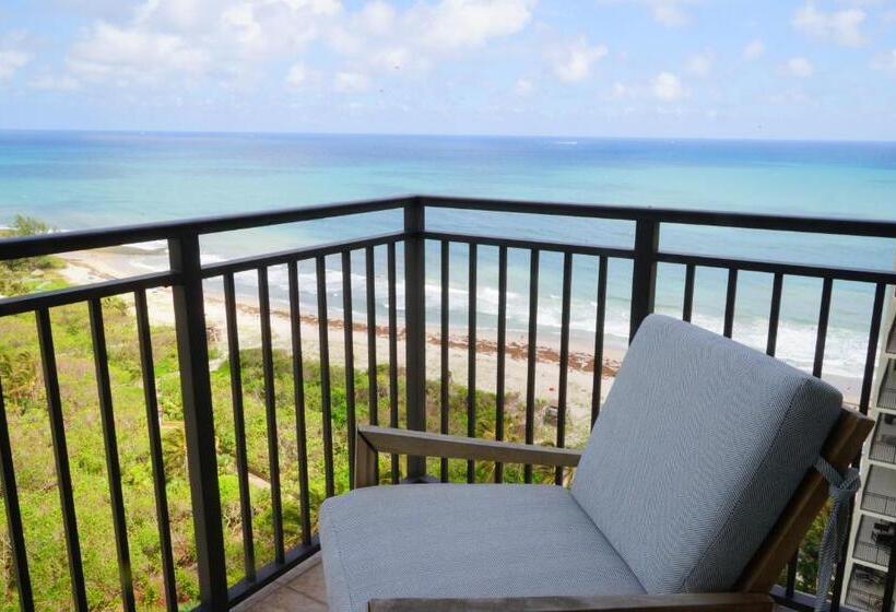 جناح دور أخير, Palm Beach Singer Island Resort & Spa Luxury Suites