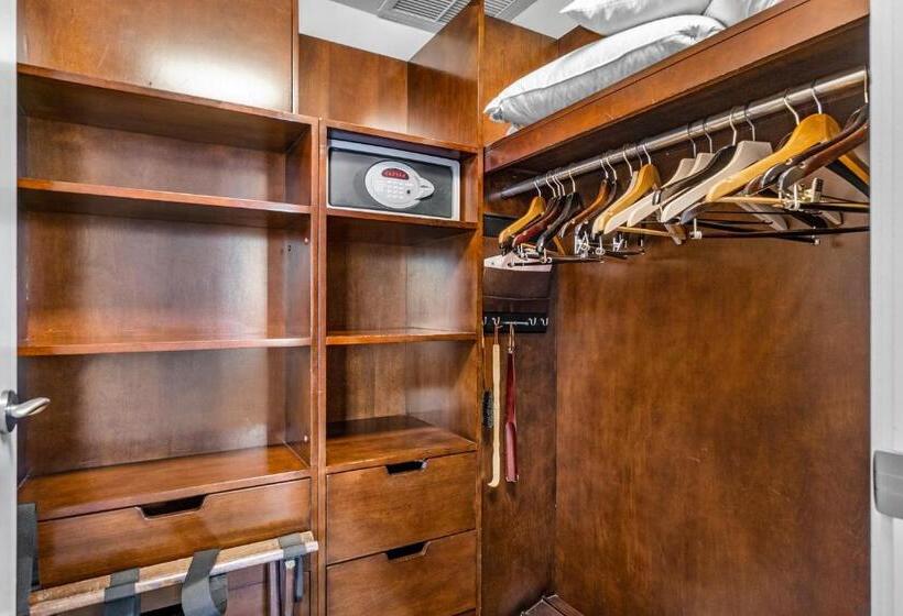 جناح غرفتين نوم, Palm Beach Singer Island Resort & Spa Luxury Suites