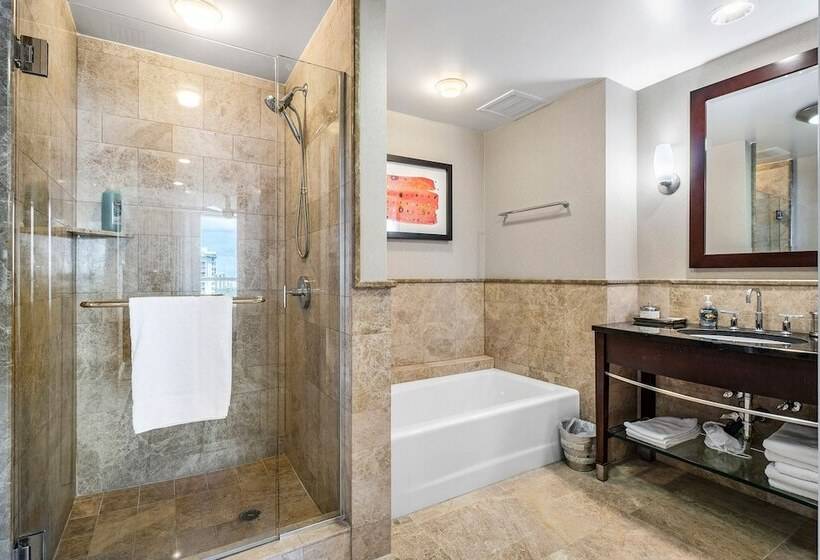 شقة غرفتين مطلة على البحر, Palm Beach Singer Island Resort & Spa Luxury Suites