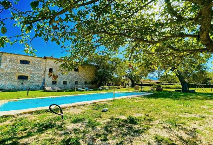 خانه 1 خوابه, Exclusive Pool Open All Year Spoleto Biofarm Slps 8 Village Shops, Bar1 Km 5