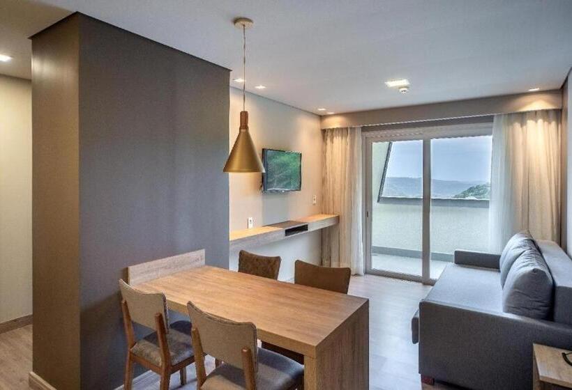 اتاق خانوادگی, Golden Gramado Resort Laghetto