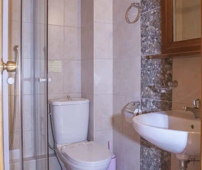 استودیوی لوکس, Nontas Homes