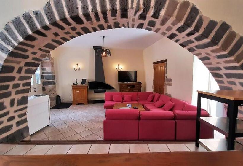 Дом 4 Спальни, Relais Du Noble Voyageur