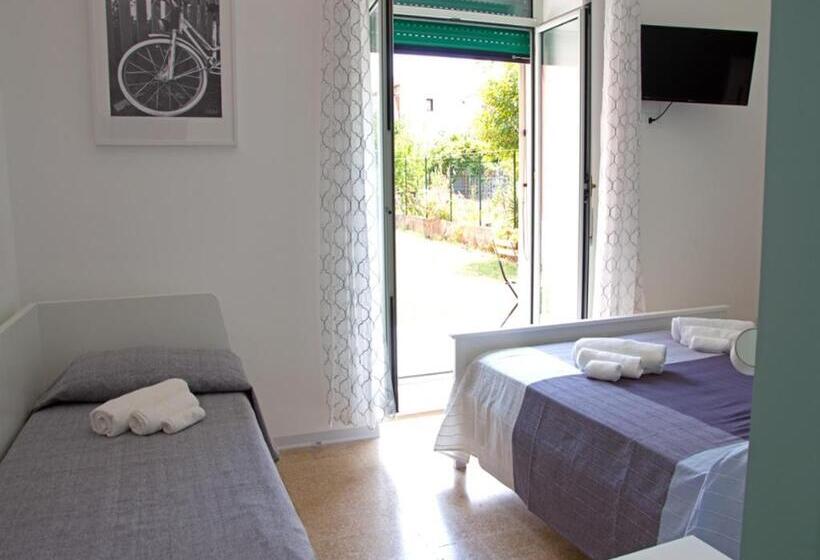 Quarto Triplo Estandar, Valente Rooms