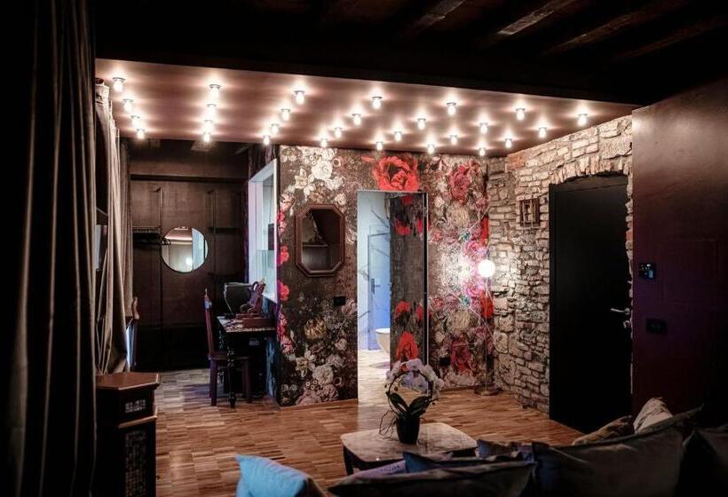 سوییت سوپریور, Vitrum   Como Luxury Suites