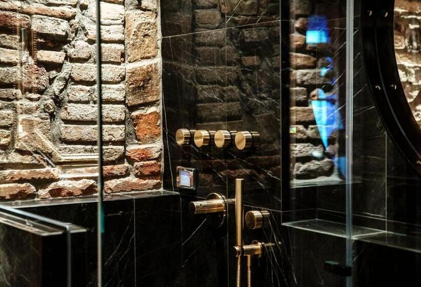 سوییت لوکس, Vitrum   Como Luxury Suites