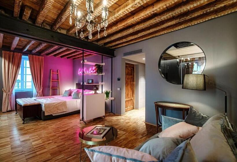 سوییت لوکس, Vitrum   Como Luxury Suites