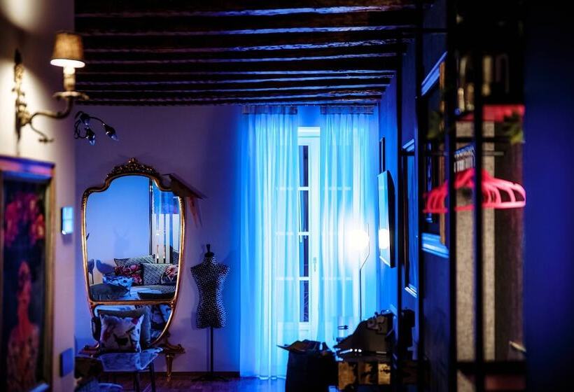 سوییت لوکس, Vitrum   Como Luxury Suites