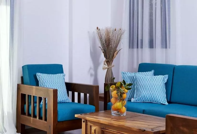 ویلای 3 خوابه با استخر, Azzurro Luxury Holiday Villas