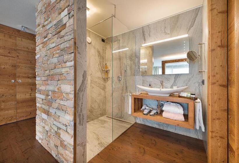 주니어 스위트, Bivio Hotel Plaza