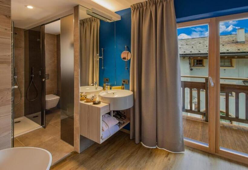 발코니 디럭스 룸, Bivio Hotel Plaza