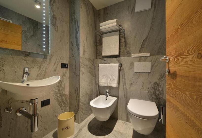 سوییت لوکس, Bivio Hotel Plaza