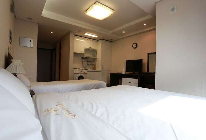 豪华房间, Brown Suites Residence