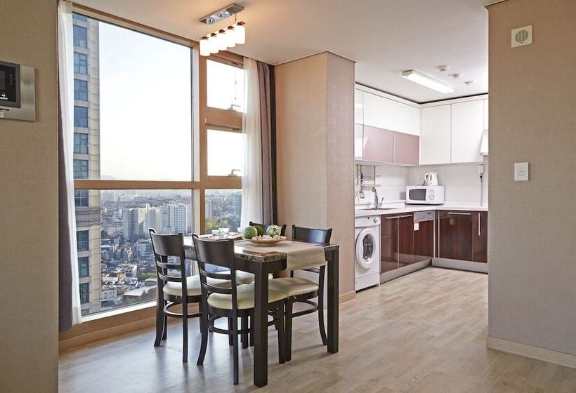 阁楼房, Brown Suites Residence