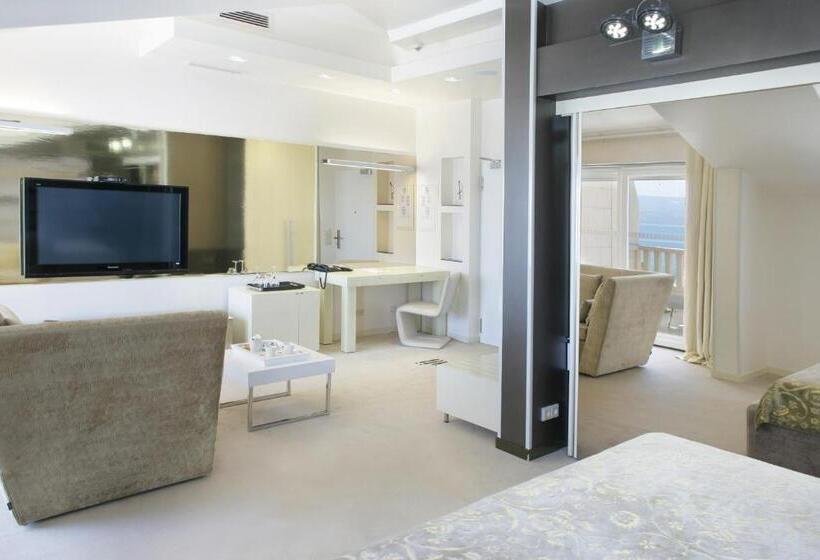 סוויטת אקזקיוטיב נוף לים, Damianii Luxury Boutique Hotel & Spa