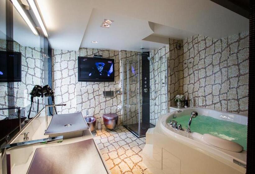 סוויטת דלוקס נוף לים, Damianii Luxury Boutique Hotel & Spa