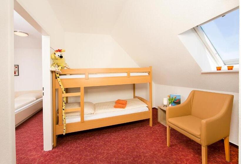 家庭公寓, Ferienhotel Bernstein