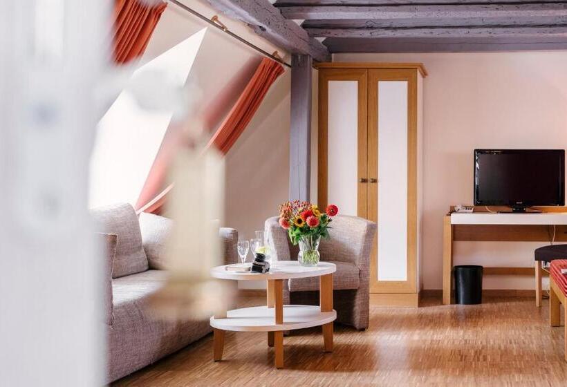 غرفة عائلية, Am Jungfernstieg