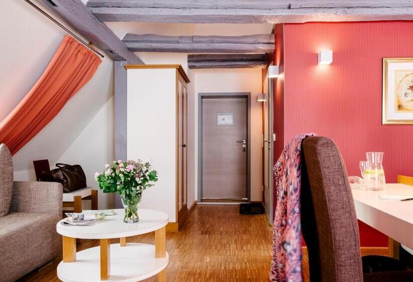 غرفة عائلية, Am Jungfernstieg