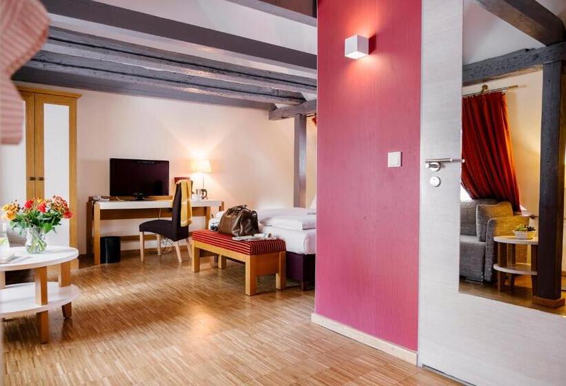 غرفة عائلية, Am Jungfernstieg